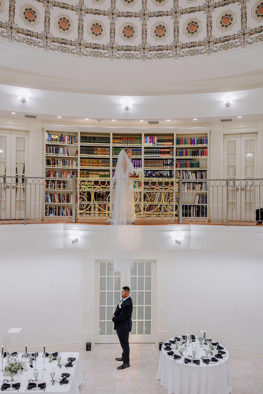 carousel-hero-element image-1